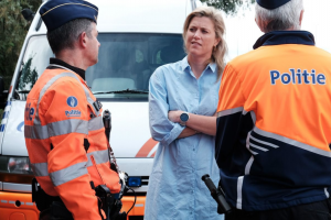 Les syndicats de police SLFP et SNPS et la ministre Annelies Verlinden font de la police un employeur attractif