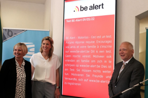 Na sms, telefoon en e-mail, alarmeert BE-Alert nu ook via infoborden